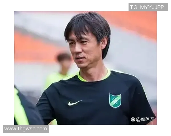 中国足球超级联赛：探索新阶段发展机遇与挑战，提升联赛竞争力与国际影响力