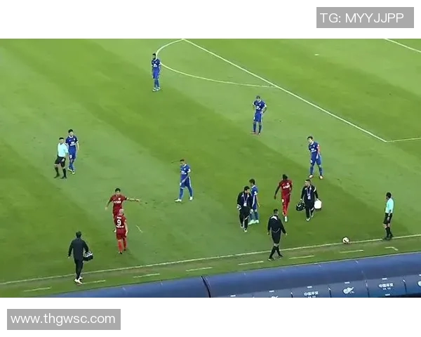 武汉足球队以53分领跑大师赛积分榜展现强劲实力 武汉足球队以53分领跑大师赛积分榜展现强劲实力